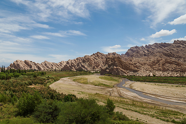 포토 JPG 해외이미지 도로 모래 여행 자연 산 건조 풍경 사람없음 컬러풀 여행객 골짜기 계곡 미국 사막 언덕 암초 북쪽 사암 남쪽 아르헨티나 루트 지질학 해외포토 교육 길 컬러 북아메리카 교통시설 사람 돌_바위 남아메리카 방향 생태계 파일형식 이미지허브