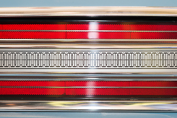 포토 JPG 해외이미지 도로 선 교통수단 백그라운드 패턴 신체 전구 부분 교통시설 자동차 추상 사람없음 가로 빨간색 파란색 빛 반사 갈색 금속 검은색 기계 흰색 램프 닫기 묘사 질감 옛날 자동 해외포토 길 육상교통 컬러 교통 무늬 모션 재질 조명 시설 파일형식 이미지허브