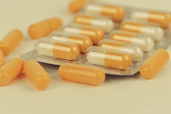 포토 JPG 해외이미지 산업 과학 백그라운드 컨셉 포장 추상 건강 병원 사람없음 파란색 컬러풀 글로벌 알약 약 건강관리 고통 흰색 질병 상품 플라스틱 약국 감염 처방 테라피 흙더미 조제 보충 고립 돌봄 마약 진통제 치료제 항생제 해외포토 감정 컬러 무늬 의학 모션 재질 관리 뷰티 흙 만들기 파일형식 더미 이미지허브