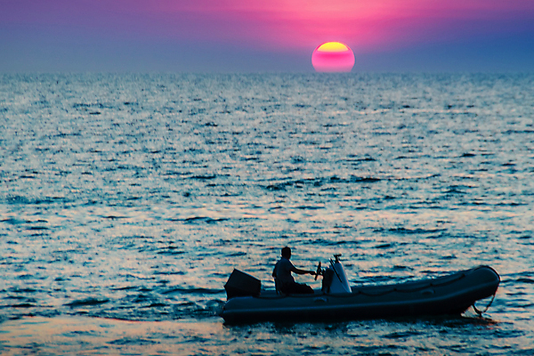 포토 JPG 해외이미지 구름 전통 실루엣 파도 바다 여행 백그라운드 오렌지 태국 자연 하늘 아침 휴가 그림자 풍경 사람없음 야외 빨간색 물 여름 파란색 햇빛 태양 뷰티 반사 노란색 평화 일출 희망 황혼 일몰 새벽 시간 보트 황금 저녁 장면 낚시꾼 푸켓 수평선 해외포토 주간 자연요소 계절 감정 아시아 컬러 컨셉 배_교통 과일 촬영기법 노을 야간 생태계 파일형식 이미지허브