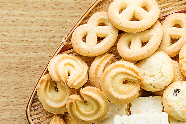 포토 JPG 해외이미지 스튜디오촬영 전통 음식 백그라운드 크리스마스 휴가 디저트 사람없음 목재 갈색 쌓기 쿠키 초콜릿 빵집 대접 신선 원형 그룹 달콤 맛 아침식사 정상 설탕 굽기 먹기 칼로리 충동구매 고립 부스러기 핸드메이드 카피스페이스 해외포토 도형 나무 기념일 컬러 컨셉 재료 모션 실내 쇼핑 상점 식사 공백 구이 과소비 파일형식 이미지허브