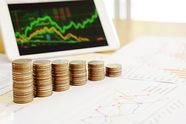 포토 JPG 해외이미지 백그라운드 컨셉 돈 비즈니스 성공 그래프 사람없음 금융 컴퓨터 사무실 쌓기 동전 공책 희망 공연 성장 도시 재산 계획 분석 서비스 투자 회계 경영 관심 마케팅 수입 자금 투자자 포트폴리오 해외포토 감정 모션 문구용품 이벤트 경제 전자제품 파일형식 이미지허브