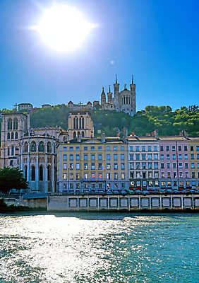 포토 JPG 해외이미지 유럽 여행 건축양식 하늘 풍경 사람없음 건물 물 강 도시풍경 햇빛 프랑스 도시 프랑스어 리옹 해외포토 자연요소 문자 건축물 건축 나라 태양 파일형식 이미지허브