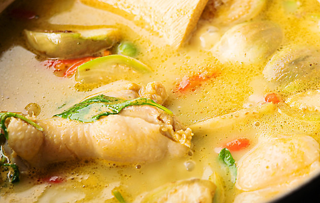 포토 JPG 해외이미지 전통 아시아 문화 채소 재료 태국 고추 가지 거리 건강 요리 동양인 사람없음 빨간색 주방 식당 식사 치킨 우유 뜨거움 맛 수프 더위 혼합 수증기 허브 크림 향신료 메뉴 준비 매움 냄새 아로마 코코넛 레시피 카레 바질 인기 핸드메이드 해외포토 식물 나라 음식 컬러 컨셉 과일 날씨 유제품 인종 상점 닭고기요리 향미료 파일형식 이미지허브