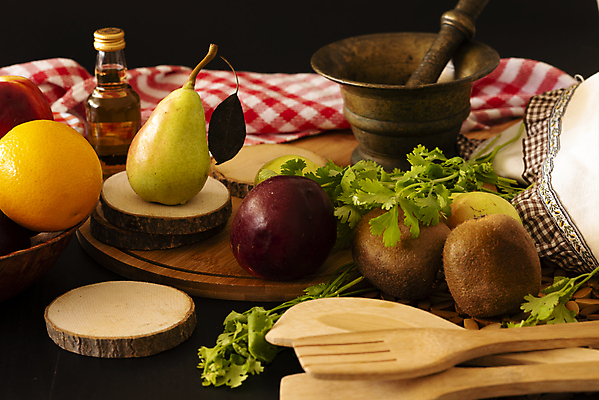 포토 JPG 해외이미지 라이프스타일 계절 음료 음식 백그라운드 잎 오렌지 과일 재료 자연 유리 딸기 포도 치즈 귤 바나나 사람없음 목재 장식 초록색 빛 바구니 식당 와인 꽃병 검은색 어둠 견과류 수확 가을 맛 사과 두루마리 다발 복고 호두 포도나무 석류 그런지 스타일 해외포토 나무 식물 꽃 컬러 컨셉 농업 재질 유제품 주류 생활 상점 과일나무 생태계 파일형식 이미지허브