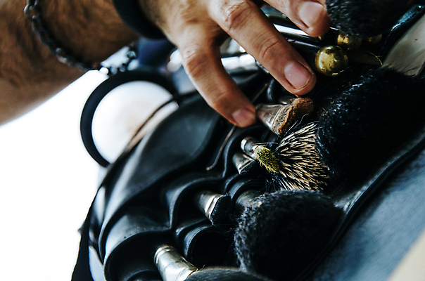 포토 JPG 해외이미지 직업 손 여자 얼굴 백그라운드 그림자 사람없음 세트 뷰티 갈색 유행 검은색 페인트 화장품 흰색 공구 잡기 붓 화려 우아함 상품 가루 볼터치 오브젝트 피부관리 만들기 예술가 내추럴 조립 고립 돌봄 해외포토 컬러 컨셉 모션 사람 신체부위 화장 도구 파일형식 이미지허브