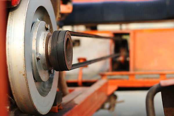 포토 JPG 해외이미지 산업 농업 부분 교통시설 자동차 사람없음 금속 힘 기계 장비 운전 에너지 수확 벨트 공구 업무 바퀴 농부 승차 전염 롤러 실타래 트랙터 짐차 무거움 엔진 정비공 고무 기어 공학 모터 도르래 자동 철강 해외포토 직업 잡화 교육 육상교통 교통 모션 재질 도구 작업 기술자 무게 질병 농기계 시설 감염 특수차량 파일형식 이미지허브