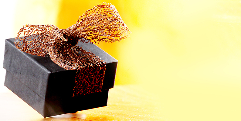 포토 JPG 해외이미지 디자인 계절 기념일 리본 종이 백그라운드 크리스마스 겨울 휴가 새로움 선물 이벤트 사람없음 목재 장식 빨간색 빛 갈색 파티 우주 축제 놀람 수확 덮개 흰색 시골 축하 시간 신용카드 생일 고리 황금 떨어짐 소프트포커스 12월 무역 주기 내추럴 포장소품 핸드메이드 세련 해외포토 나무 감정 산업 컬러 컨셉 농업 재료 포장 모션 촬영기법 표정 금융 뚜껑 날짜 오브젝트 포장재료 파일형식 이미지허브