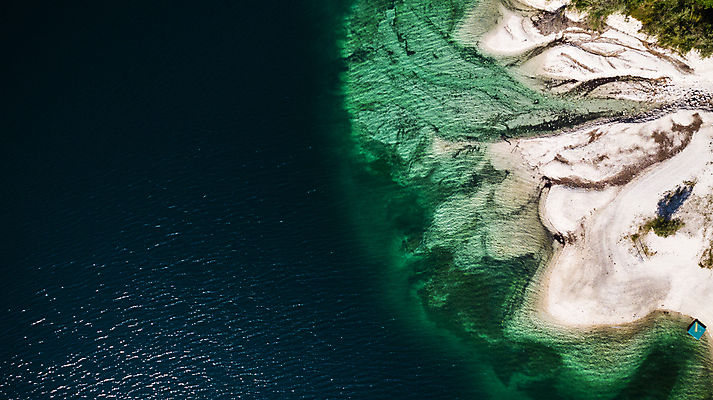 포토 JPG 해외이미지 나무 모래 여행 백그라운드 패턴 자연 벽지 추상 안테나 사람없음 야외 초록색 물 강 흰색 가장자리 숲 그림 질감 장면 드론 조감도 불규칙 해외포토 자연요소 식물 컬러 컨셉 무늬 통신 둘레 생태계 파일형식 이미지허브