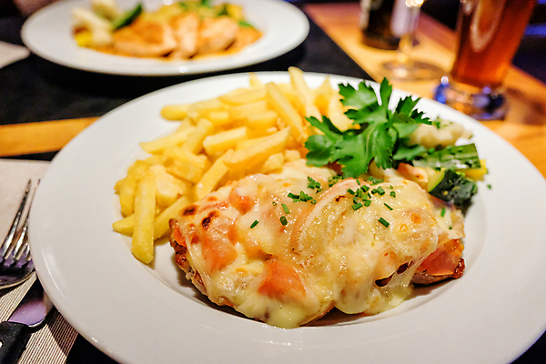 포토 JPG 해외이미지 접시 음식 백그라운드 채소 포장 치즈 콩 건강 육류 돼지고기 스테이크 요리 사람없음 가로 빨간색 초록색 갈색 식당 식사 저녁식사 치킨 샐러드 소고기 튀김 흰색 신선 맛 그릴 가슴 굽기 매움 햄 롤 베이컨 점심식사 폭식 송아지고기 해외포토 식기 컬러 컨셉 식재료 주방용품 유제품 곡류 서양음식 신체부위 상점 구이 닭고기요리 파일형식 이미지허브