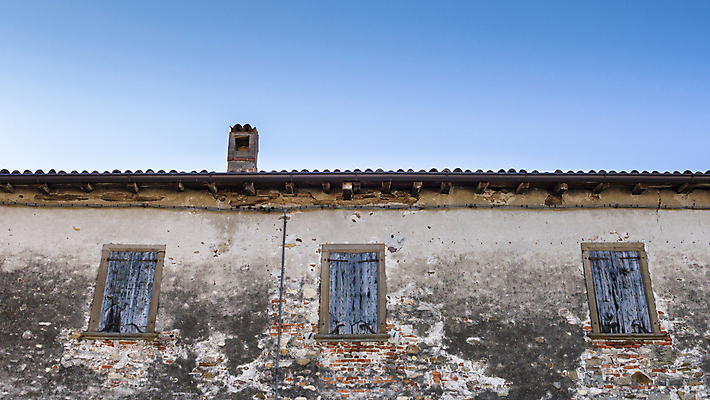 포토 JPG 해외이미지 디자인 외관 벽 백그라운드 패턴 건축양식 창문 하늘 지붕 벽돌 주택 3 사람없음 건물 목재 파란색 농가 농장 문 이탈리아 골동품 시골 역사 질감 통나무 내추럴 서쪽 옛날 해외포토 나무 건축물 건축 유럽 컬러 무늬 농업 재료 방향 파일형식 이미지허브