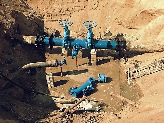 포토 JPG 해외이미지 산업 통신 노동자 건설업 집게 사람없음 가로 금속 장비 나사 구멍 모서리 수리 연결 부식 수도꼭지 볼트 점토 진흙 튜브 배관공 설치 용접 제어 철강 파이프라인 해외포토 직업 재질 공구 파이프_관 파일형식 이미지허브