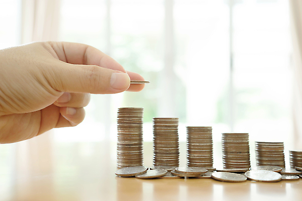 포토 JPG 해외이미지 1 손 여자 아시아 컨셉 돈 비즈니스 사람 동양인 성인 사람없음 금융 경제 유행 쌓기 일본 동전 성장 비즈니스우먼 재산 주식 속도 투자 상승 이익 회계 보험 대출 고립 수입 비용 해외포토 나라 모션 인종 신체부위 직장인 파일형식 이미지허브