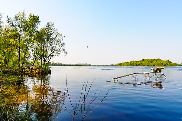 포토 JPG 해외이미지 나무 계절 공원 파도 여행 아침 사람없음 야외 초록색 빛 강 햇빛 태양 반사 노란색 평화 일출 맑음 침묵 새벽 안개 마법 넘어짐 우크라이나 해외포토 주간 자연요소 식물 공공시설 유럽 바다 컬러 컨셉 모션 날씨 노을 소리 파일형식 이미지허브