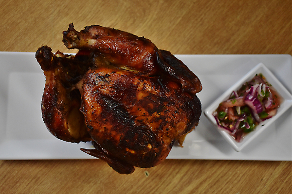 포토 JPG 해외이미지 날개 채소 조류 휴가 감자 쟁반 건강 육류 요리 사람없음 주방 식당 식사 치킨 샐러드 흰색 신선 뜨거움 시장 황금 맛 그릴 바비큐 굽기 허브 피부 향신료 준비 무침 바질 허벅지 로즈메리 점심식사 암탉 해외포토 식물 동물 음식 컬러 컨셉 식재료 주방용품 신체부위 상점 닭 암컷 구이 닭고기요리 향미료 파일형식 이미지허브