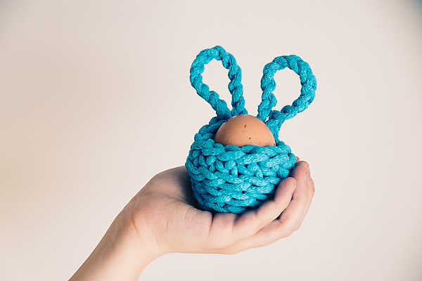 포토 JPG 해외이미지 손 행복 어린이 백그라운드 휴가 부활절 사람없음 장식 바구니 계란 봄 축하 잡기 뜨개질 심볼 터키석 핸드메이드 해외포토 계절 기념일 감정 컨셉 모션 사람 취미 신체부위 알 보석 파일형식 이미지허브