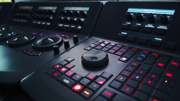 포토 JPG 해외이미지 편집 직업 실험 사람없음 디지털 텔레비전 기계 방 장비 과학기술 방향 필름 영화 책상 서비스 시설 방송 멀리 동영상 찬성 위로 제어 채점 해외포토 가구 문화예술 기술 전자제품 성적 파일형식 이미지허브