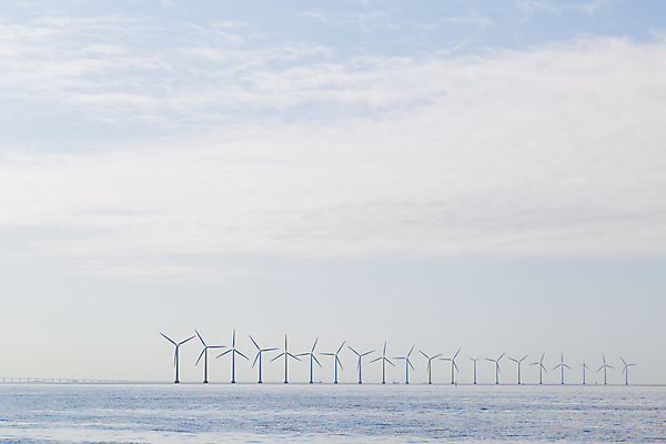 포토 JPG 해외이미지 식물 유럽 선 바다 자연 하늘 바람 덴마크 풍경 해변 사람없음 초록색 물 여름 파란색 농장 환경 힘 재활용 장비 풍차 발전기 에너지 칼날 스칸디나비아 수평선 해외포토 자연요소 계절 나라 컬러 농업 날씨 북유럽 발전소 친환경 생태계 파일형식 이미지허브