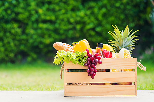 포토 JPG 해외이미지 음식 백그라운드 잎 농업 다이어트 토마토 채소 과일 양파 오이 감자 파프리카 파슬리 건강 요리 사람없음 목재 빨간색 초록색 농작물 상자 컬러풀 농장 버섯 당근 수확 신선 그룹 시장 큼 나무상자 가득함 유기농 날것 지역 후추 성분 내추럴 섞기 채식주의자 총각무 비건 해외포토 나무 식물 웰빙 산업 컬러 재료 뿌리채소 크기 무 향신료 채식 파일형식 이미지허브