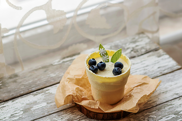 포토 JPG 해외이미지 접시 열매 음식 백그라운드 다이어트 과일 유리 디저트 건강 사람없음 쿠키 케이크 초콜릿 빵집 우유 흰색 시골 신선 사발 달콤 맛 아침식사 설탕 시리얼 먹기 크림 블루베리 요거트 내추럴 뮤즐리 스무디 핸드메이드 해외포토 식물 식기 음료 컬러 컨셉 모션 재질 유제품 상점 식사 사기그릇 파일형식 이미지허브