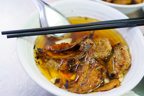 포토 JPG 해외이미지 전통 접시 아시아 음식 채소 젓가락 밥 거리 육류 돼지고기 요리 동양인 사람없음 바구니 식사 봄 신선 면 사발 맛 그릴 아침식사 수프 바비큐 미트볼 허브 국수 베트남 롤 지역 패티 점심식사 번 해외포토 식물 식기 계절 나라 빵 컨셉 식재료 주방용품 수저 인종 동남아시아 면류 사기그릇 파일형식 이미지허브