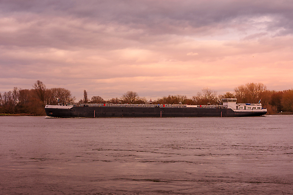 포토 JPG 해외이미지 산업 바다 회사 비즈니스 교통시설 자연 하늘 아침 사람없음 물 강 글로벌 수영 일몰 거래 화물 보트 야간 큼 배송 속도 느림 물류 수입 힘찬 해외포토 주간 자연요소 교통 컨셉 배_교통 노을 운송업 수상스포츠 크기 시설 생태계 파일형식 이미지허브