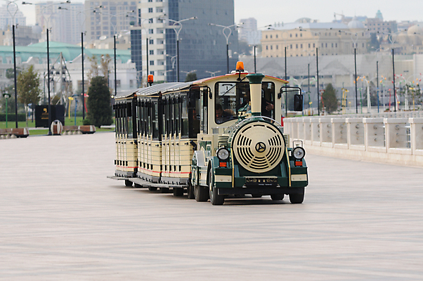 포토 JPG 해외이미지 도로 어린이 바다 교통시설 스키 사람 사람없음 여행객 산책 속도 트레일러 느림 해외포토 길 교통 겨울스포츠 휴식 시설 파일형식 이미지허브