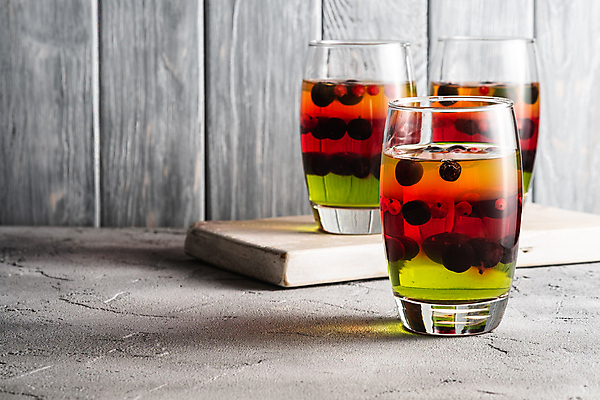 포토 JPG 해외이미지 잔 사람없음 빨간색 초록색 투명 나무판자 베리 푸딩 콘크리트 해외포토 식기 컬러 과일 디저트 목재 파일형식 이미지허브