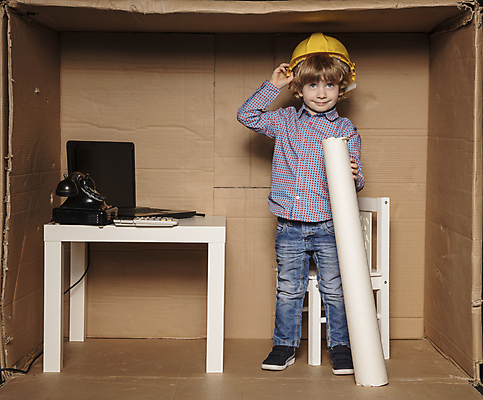 포토 JPG 해외이미지 전신 응시 남자 어린이 비즈니스 한명 서기 들기 소년 앞모습 컴퓨터 상자 사무실 장비 업무 비즈니스맨 체험 헬멧 작음 전화기 판지 소년만 소년한명만 해외포토 1 시선 뷰포인트 컨셉 모션 사람 전자제품 작업 직장인 보호장비 크기 남자만 남자한명만 어린이만 파일형식 이미지허브