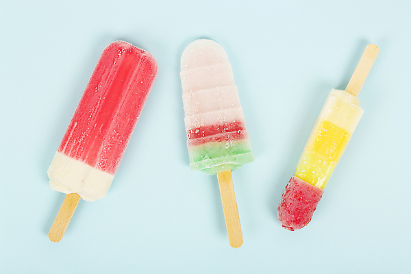 포토 JPG 해외이미지 사람없음 컬러풀 세개 파란배경 막대아이스크림 해외포토 컬러 백그라운드 아이스크림 3 파란색 파일형식 이미지허브