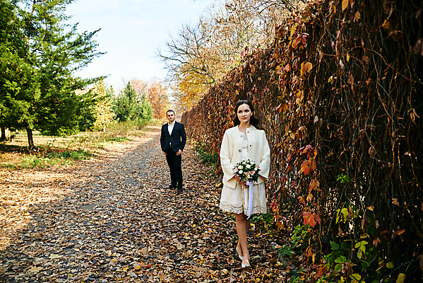 포토 JPG 해외이미지 백인 라이프스타일 커플 공원 여자 남자 딸 행복 결혼 2 가족 관계 자연 결혼식 엄마 남편 휴가 함께함 사랑 미소 사람 성인 야외 두명 여름 부모 흰색 축하 아내 아빠 해외포토 서양인 계절 공공시설 감정 컬러 컨셉 표정 이벤트 생활 생태계 파일형식 이미지허브