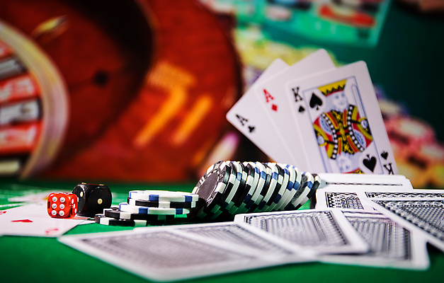 포토 JPG 해외이미지 사람없음 아웃포커스 트럼프 포커칩 도박 카지노 주사위 포커 해외포토 촬영기법 놀이용품 게임 파일형식 이미지허브