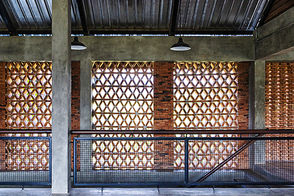 포토 JPG 해외이미지 디자인 벽 가구 백그라운드 컨셉 의자 일러스트 비즈니스 건축양식 창문 유리 탁자 회의 바닥 직장 실내 사람없음 내부 건물 목재 빛 사무실 3D 문 우주 공백 방 흰색 램프 업무 재산 책상 천장 만들기 거짓 다락방 콘크리트 목업 스타일 해외포토 나무 건축물 건축 컬러 생활용품 회사 재료 모션 재질 조명 금융 작업 디지털합성 파일형식 이미지허브