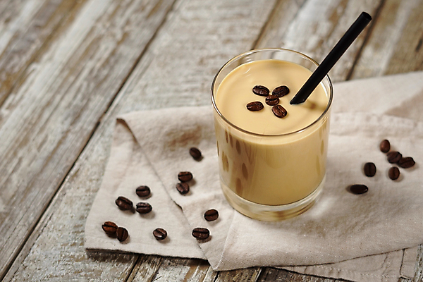 포토 JPG 해외이미지 커피 음료 음식 백그라운드 유리 탁자 아침 디저트 사람없음 목재 컵 여름 우유 원두 수확 마시기 시골 아침식사 매끈함 혼합 크림 밀짚 요거트 쉐이크 스무디 요구르트 채식주의자 카피스페이스 해외포토 주간 나무 식기 계절 가구 농업 재료 모션 재질 유제품 식사 공백 감각 짚 채식 파일형식 이미지허브