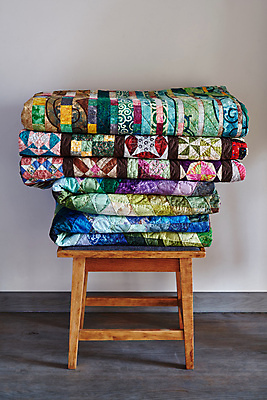 포토 JPG 해외이미지 디자인 패턴 의자 주택 취미 사람없음 농가 쌓기 직물 면 바느질 담요 수공예 접기 퀼트 핸드메이드 해외포토 가구 무늬 모션 건물 농장 공예 파일형식 이미지허브