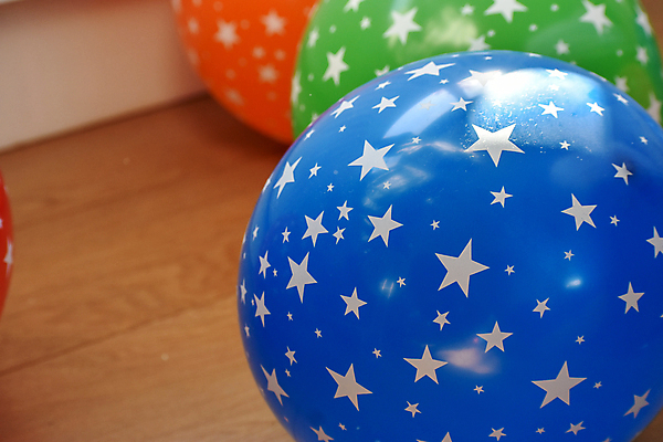 포토 JPG 해외이미지 템플릿 기념일 행복 백그라운드 휴가 기념 이벤트 사람없음 목재 장식 컬러풀 파티 축제 활발 시골 축하 신용카드 생일 초대 풍선 카피스페이스 해외포토 나무 감정 컬러 컨셉 재료 금융 공백 파일형식 이미지허브