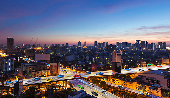 포토 JPG 해외이미지 도로 인터넷 통신 교통시설 자동차 미래 안테나 안전 사람없음 빛 탑 디지털 운전 도시 네트워크 운전사 야간 무선전화기 스마트 택시 시스템 네비게이션 센서 셀프 자동 제어 지능 AI_인공지능 해외포토 자연요소 직업 건축물 길 육상교통 교통 컨셉 모션 승용차 전화기 시설 파일형식 이미지허브