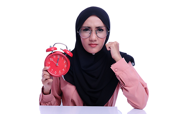 포토 JPG 해외이미지 직업 라이프스타일 응시 감정 종교 시계 손가락 아이디어 한명 미소 손짓 20대 성인 가로 경제 숫자 보라색 기쁨 가리킴 표현 시간 비즈니스우먼 자신감 입 중앙 이슬람교 자르기 긍정 보여주기 히스패닉 경영 고립 관리자 마감 아랍어 카운트다운 해외포토 문자 1 손 시선 여자 컬러 컨셉 비즈니스 모션 표정 사람 청년 생활 신체부위 직장인 파일형식 이미지허브