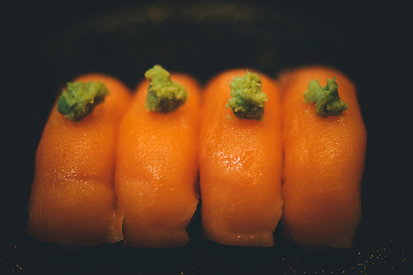 포토 JPG 해외이미지 전통 접시 아시아 음식 백그라운드 잎 다이어트 밥 새우 건강 어류 요리 미술 동양인 사람없음 주방 식당 일본 검은색 식사 저녁식사 초밥 샐러드 신선 해조류 맛 그릴 먹기 해산물 날것 롤 연어 생강 내추럴 점심식사 해외포토 식물 식기 나라 컬러 컨셉 채소 모션 주방용품 문화예술 갑각류 인종 상점 수중동물 해양식물 일본음식 파일형식 이미지허브