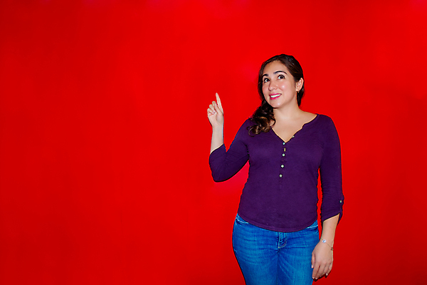 포토 JPG 해외이미지 백인 모델 손 응시 여자 행복 감정 얼굴 백그라운드 셔츠 비즈니스 손가락 아이디어 갈색머리 한명 서기 미소 손짓 성인 빨간색 우주 믿음 희망 놀람 외침 재킷 기쁨 표현 자신감 입 시원함 긍정 보여주기 고립 복권 카피스페이스 해외포토 서양인 1 헤어스타일 시선 컬러 컨셉 상의 모션 표정 사람 신체부위 소리 공백 외투 파일형식 이미지허브