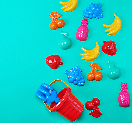 포토 JPG 해외이미지 놀이 딸기 포도 휴가 바나나 사람없음 세트 컬러풀 장난감 바구니 체리 삽 파인애플 갈퀴 해외일러스트 해외포토 컬러 과일 열대과일 파일형식 이미지허브