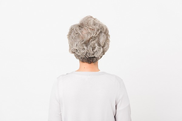 포토 JPG 스튜디오촬영 여자 노년 할머니 실내 한명 서기 사람 상반신 일상 뒷모습 실버라이프 한국인 60대 흰배경 노인여자한명만 국내포토 1 라이프스타일 뷰포인트 백그라운드 모션 동양인 성인 내부 라이프 흰색 여자한명만 노인여자만 파일형식