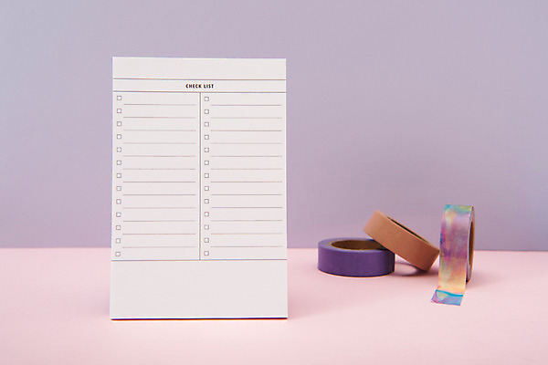 포토 JPG 스튜디오촬영 분홍색 백그라운드 실내 사람없음 보라색 오브젝트 보라색배경 체크리스트 마스킹테이프 카피스페이스 국내포토 컬러 내부 공백 테이프 파일형식