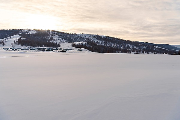 포토 JPG 주간 구름 해외풍경 설경 겨울 자연 하늘 산 풍경 사람없음 야외 노을 설원 눈 몽골 겨울풍경 국내포토 자연요소 해외 계절 아시아 날씨 눈_날씨 생태계 파일형식