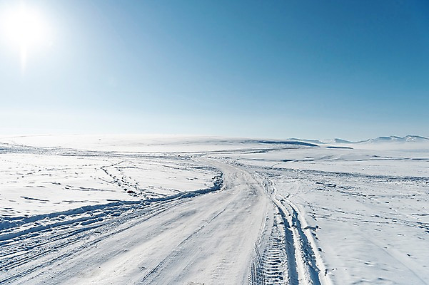 포토 JPG 주간 해외풍경 설경 겨울 자연 하늘 풍경 사람없음 야외 햇빛 설원 눈 몽골 바퀴자국 겨울풍경 국내포토 자연요소 해외 계절 아시아 자국 날씨 눈_날씨 태양 생태계 파일형식