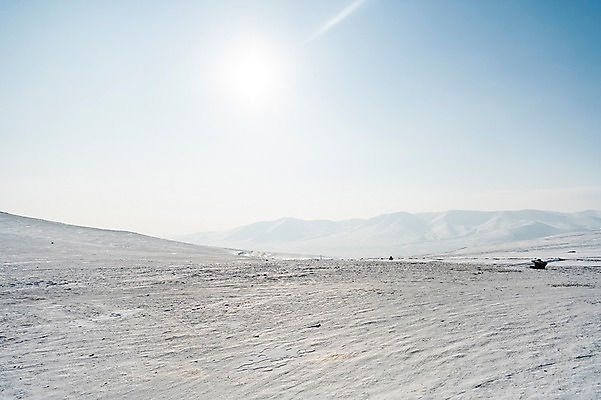포토 JPG 주간 해외풍경 설경 겨울 자연 하늘 산 풍경 사람없음 야외 햇빛 설원 눈 몽골 겨울풍경 국내포토 자연요소 해외 계절 아시아 날씨 눈_날씨 태양 생태계 파일형식