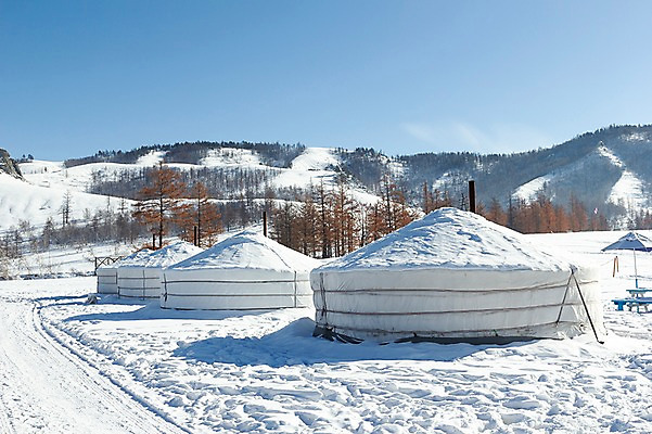 포토 JPG 주간 해외풍경 설경 겨울 자연 하늘 굴뚝 풍경 사람없음 야외 설원 눈 수증기 몽골 게르 겨울풍경 국내포토 자연요소 전통 해외 계절 아시아 날씨 눈_날씨 생태계 파일형식
