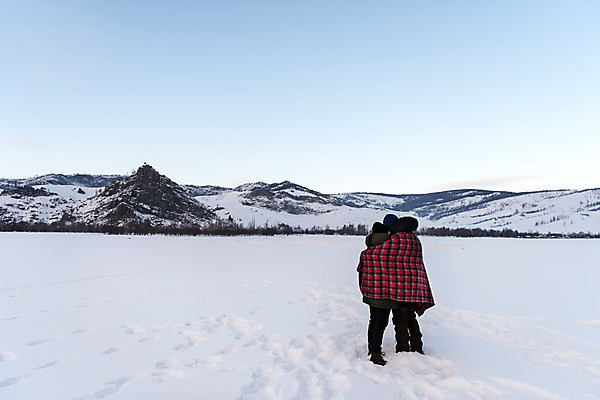 포토 JPG 주간 전신 커플 응시 계절 여자 남자 여행 겨울 안기 자연 레저 휴가 사랑 서기 사람 20대 성인 취미 야외 두명 옆모습 뒷모습 30대 친구 설원 캠핑 한국인 눈 담요 몽골 겨울산 성인만 겨울풍경 겨울캠프 국내포토 자연요소 시선 감정 아시아 뷰포인트 관계 모션 날씨 산 눈_날씨 동양인 풍경 청년 장년 생태계 파일형식