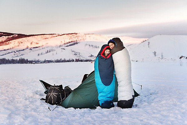 포토 JPG 주간 전신 커플 계절 여자 남자 여행 겨울 배낭 자연 레저 휴가 텐트 사랑 서기 사람 20대 성인 취미 야외 두명 앞모습 30대 친구 설원 캠핑 장비 한국인 눈 몽골 방한용품 침낭 성인만 겨울캠프 국내포토 자연요소 감정 아시아 뷰포인트 가방 관계 모션 날씨 눈_날씨 캠핑도구 동양인 청년 장년 오브젝트 생태계 파일형식