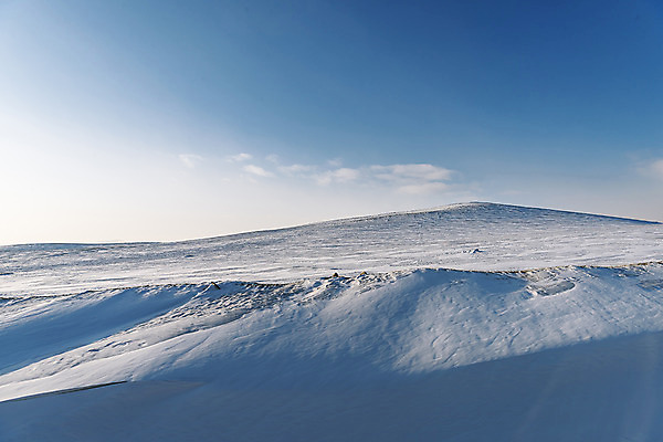 포토 JPG 주간 구름 해외풍경 설경 겨울 자연 하늘 산 사람없음 야외 파란색 설원 눈 몽골 겨울풍경 국내포토 자연요소 해외 계절 아시아 컬러 날씨 눈_날씨 풍경 생태계 파일형식